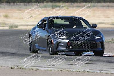 media/Sep-15-2024-Speed Ventures (Sun) [[7a54f7ed2f]]/Black Group/Session 1 (Outside Grapevine)/